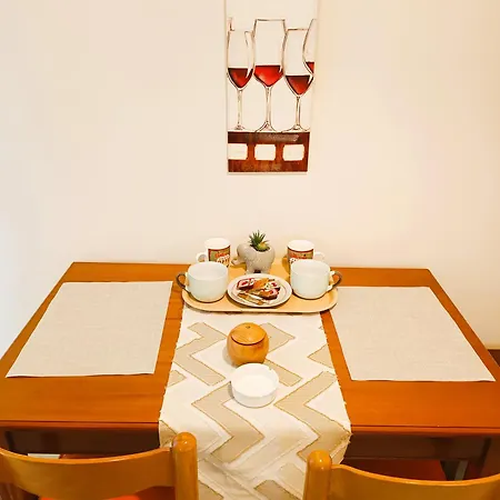 Siora Angie Apartment *